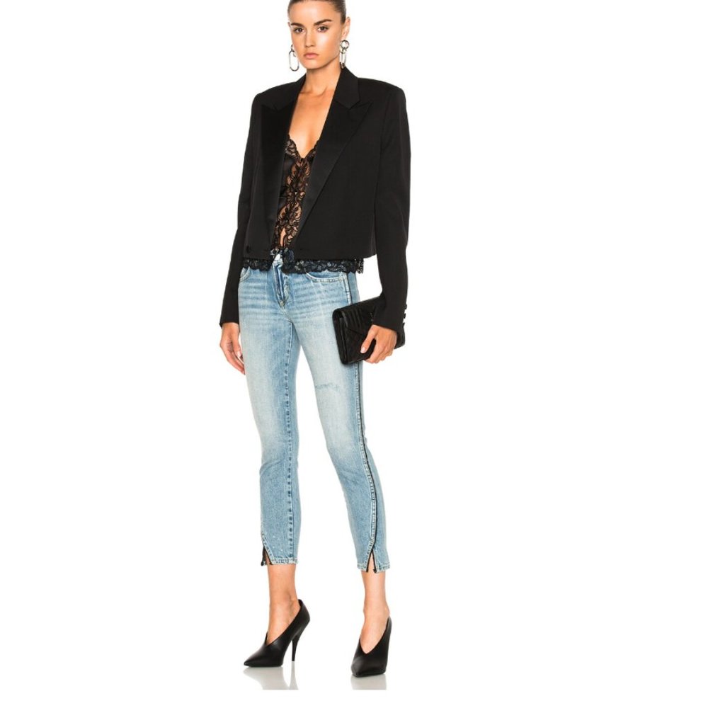 🔥Sales - Revolve AMO Twist with Piping in Sweet Cheeks Jeans - Size 25